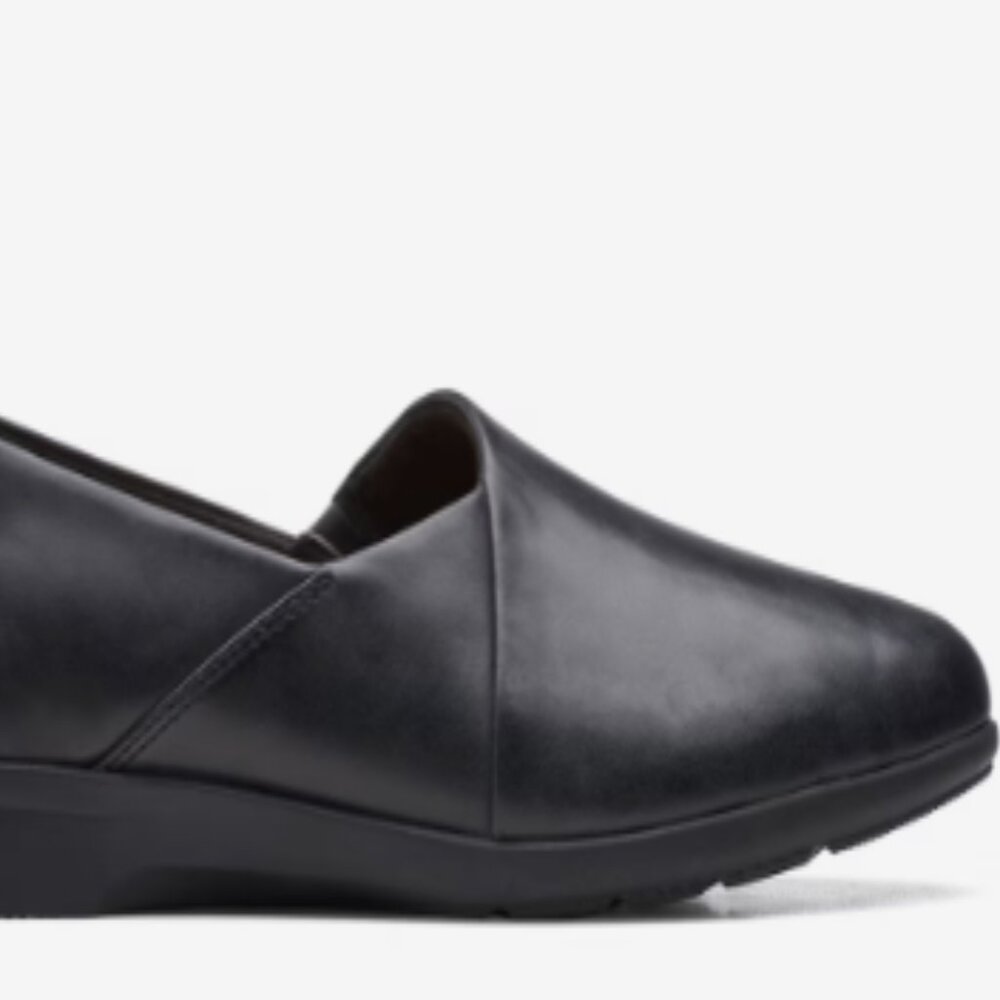 NEW Clarks Womens Jenette Grace Leather Loafer black sz 8 wide